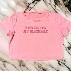New Medium "Kiss Me, It's My Birthday"‎ Pink Baby Crop Tee Y2k Top Goth Grunge